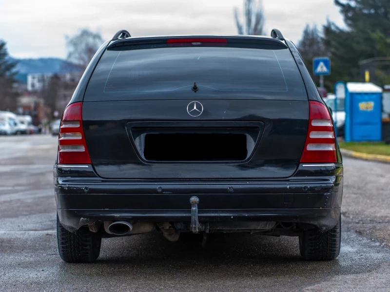 Mercedes-Benz C 320, снимка 8 - Автомобили и джипове - 53338700