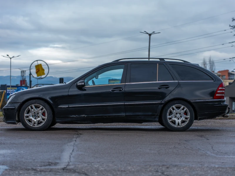 Mercedes-Benz C 320, снимка 3 - Автомобили и джипове - 53338700