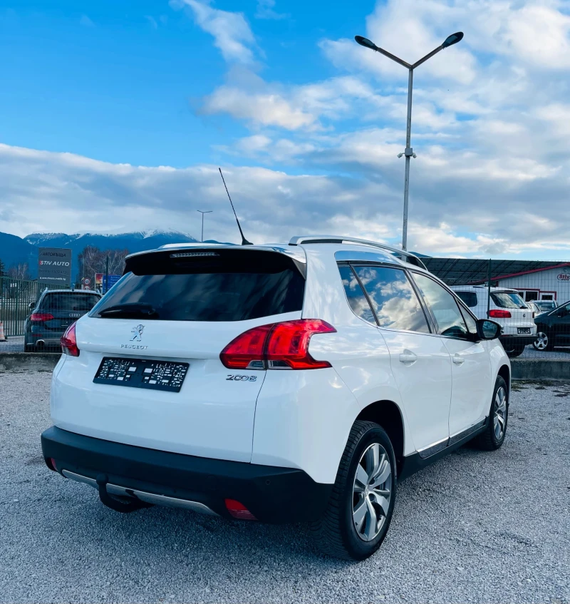 Peugeot 2008 1.6 e-HDi Allure * Кожа* Сервизна история* , снимка 5 - Автомобили и джипове - 53408144