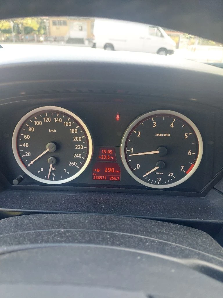 BMW 523 Е60, снимка 5 - Автомобили и джипове - 47468056