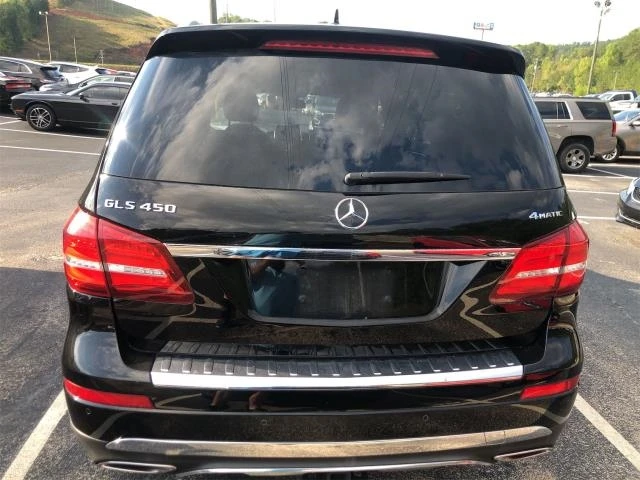 Mercedes-Benz GLS 450 Пано* подгрев* Carplay* Autopark* Harman Kardon, снимка 4 - Автомобили и джипове - 47522059