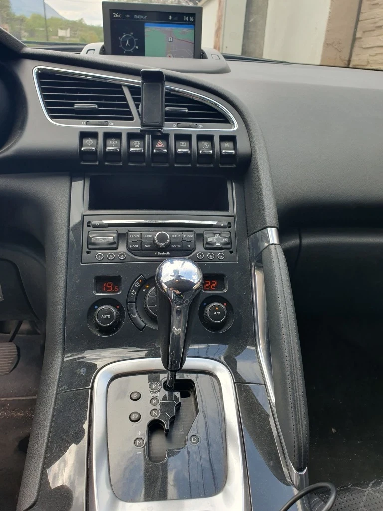 Peugeot 3008 1.6 bluehdi, снимка 8 - Автомобили и джипове - 54717528