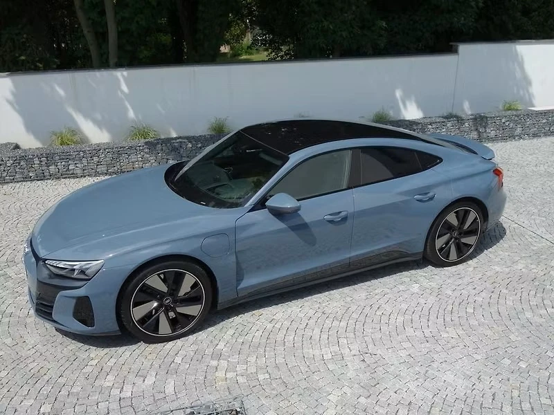 Audi E-Tron GT Quattro, снимка 3 - Автомобили и джипове - 54831660