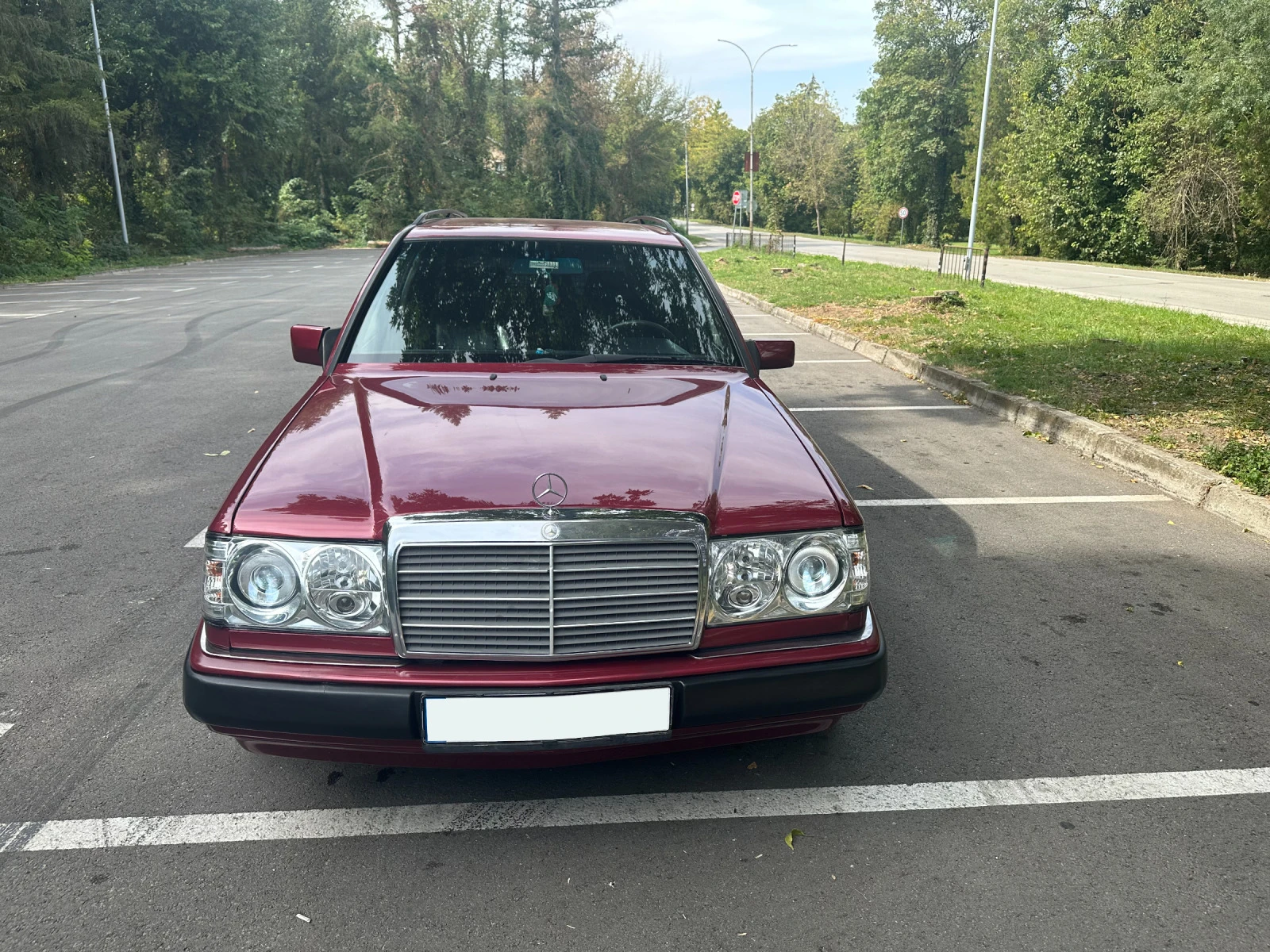 Mercedes-Benz 124, снимка 1