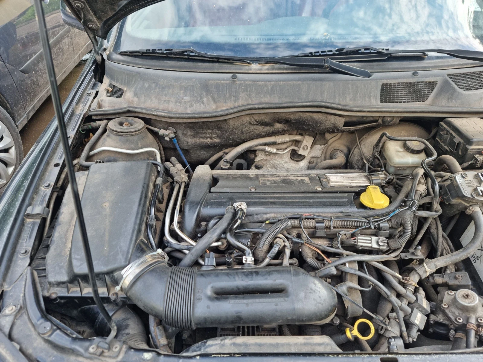 Opel Astra Bertone 2.2i , снимка 12 - Автомобили и джипове - 52004764