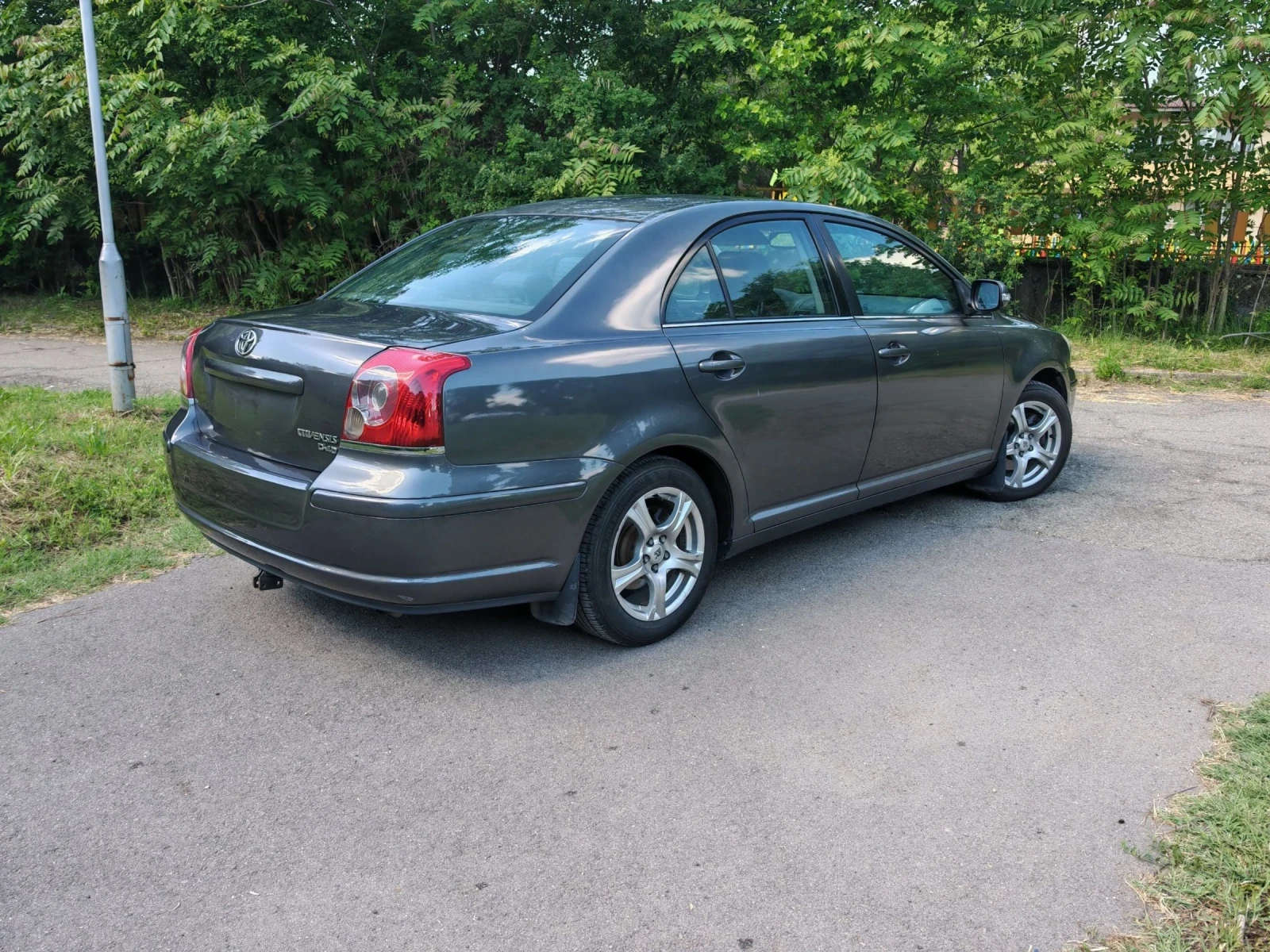 Toyota Avensis 2.0 D4D - изображение 4