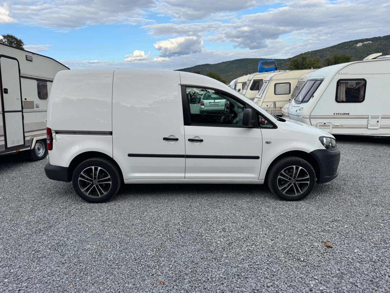 VW Caddy 2.0TDI КЛИМАТИК - изображение 4