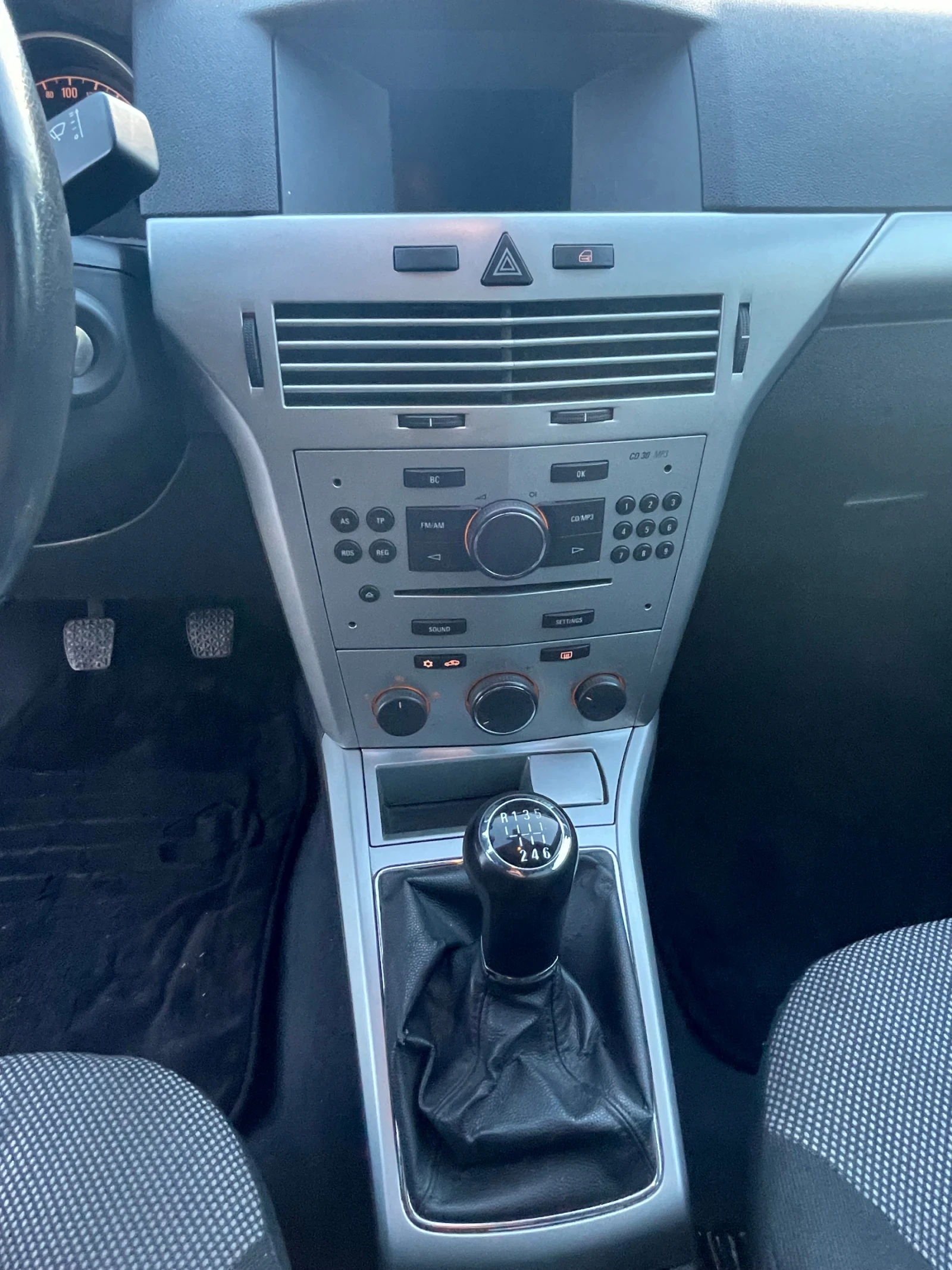 Opel Astra 1.7 ecoFLEX - изображение 8