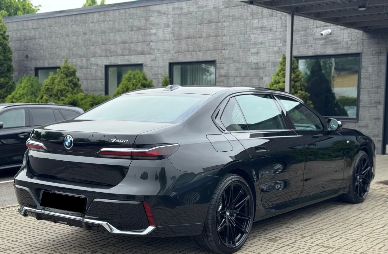 BMW 740 M-Sport xDrive - изображение 2