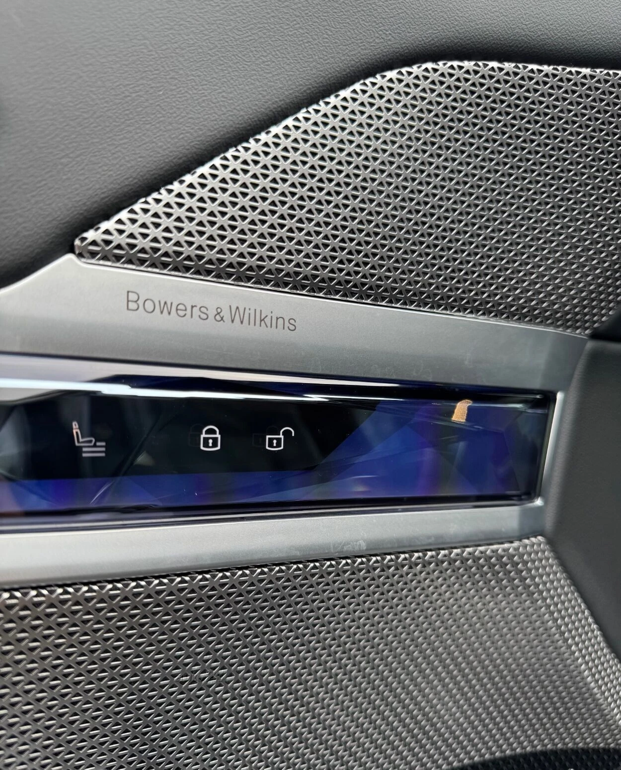 BMW 740 M-Sport xDrive - изображение 7