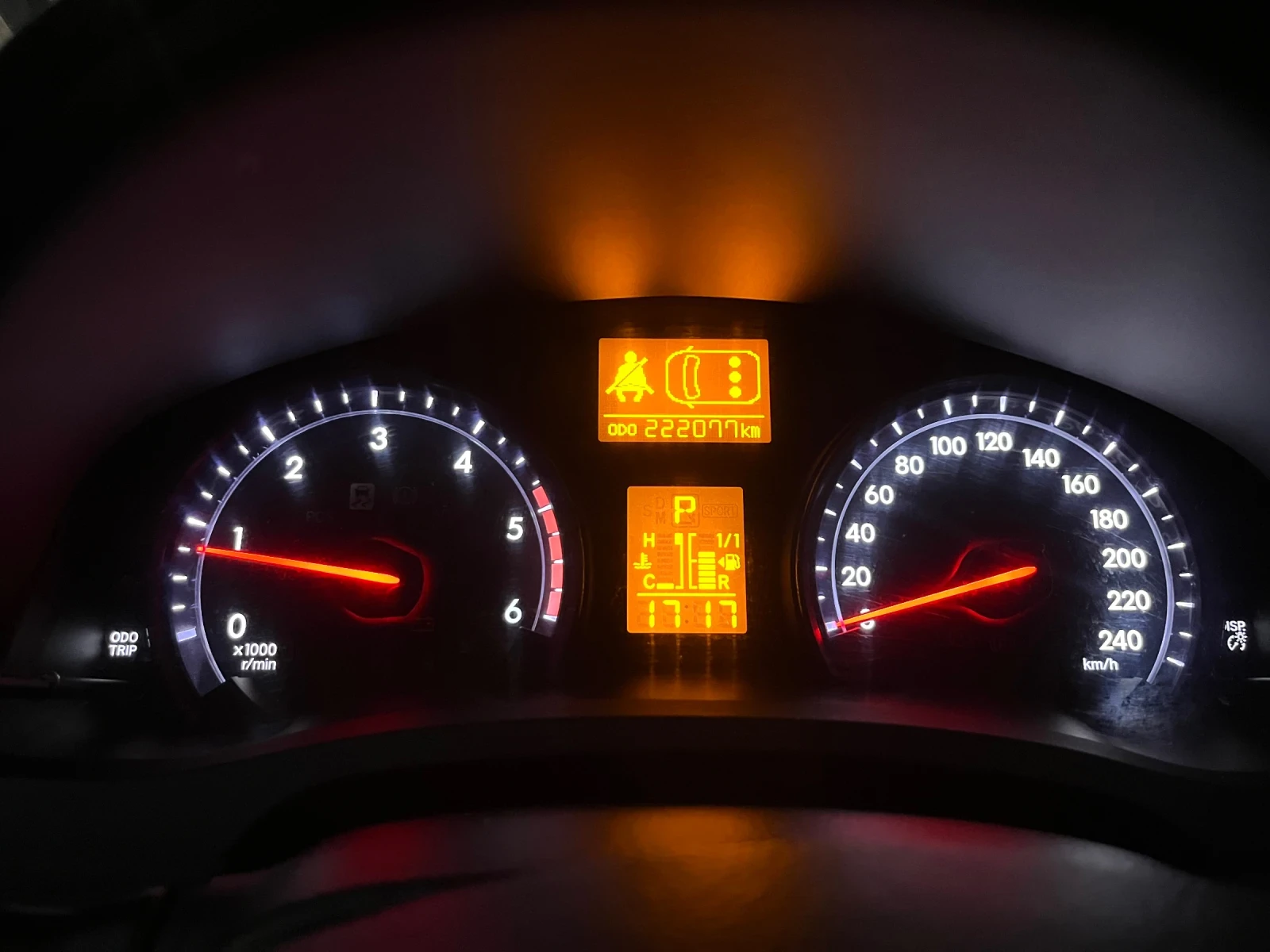 Toyota Avensis 2.2 D-CAT 150 �.�. Luxury, �������  | Mobile.bg � ����������� 15