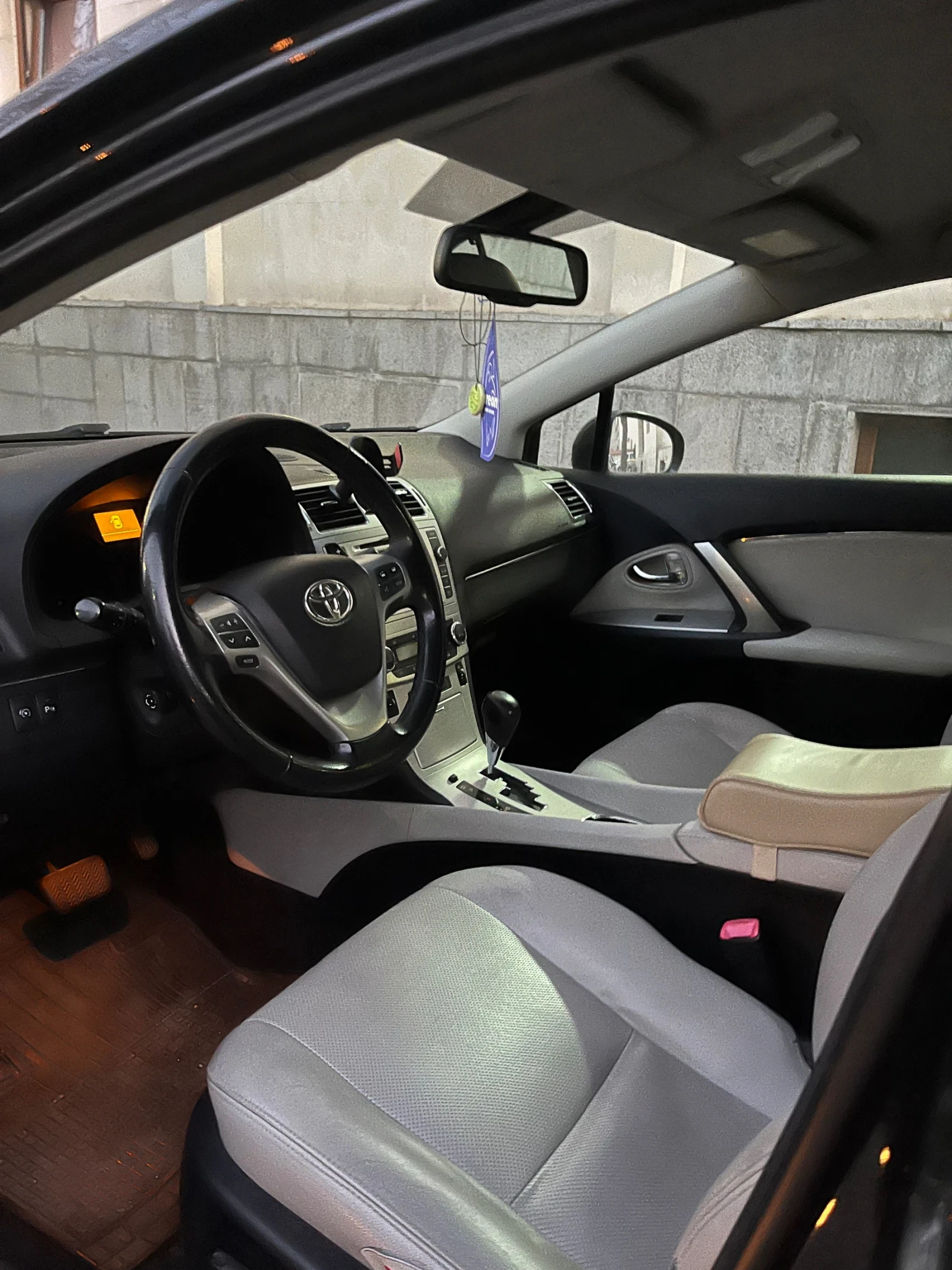 Toyota Avensis 2.2 D-CAT 150 к.с. Luxury, автомат  - изображение 10