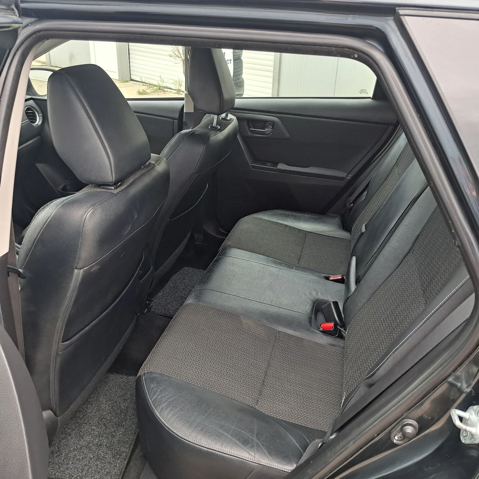 Toyota Auris 1.4-d4d -Soll | Mobile.bg � ����������� 11