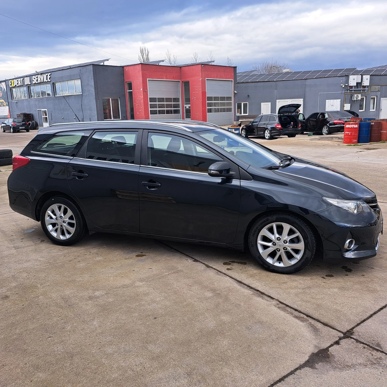 Toyota Auris 1.4-d4d -Soll - изображение 6
