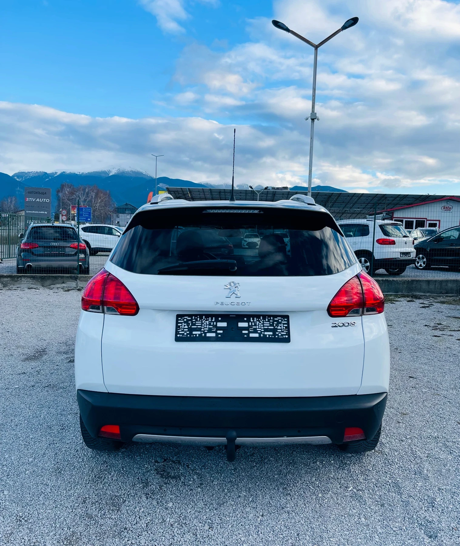 Peugeot 2008 1.6 e-HDi Allure * Кожа* Сервизна история*  - изображение 6