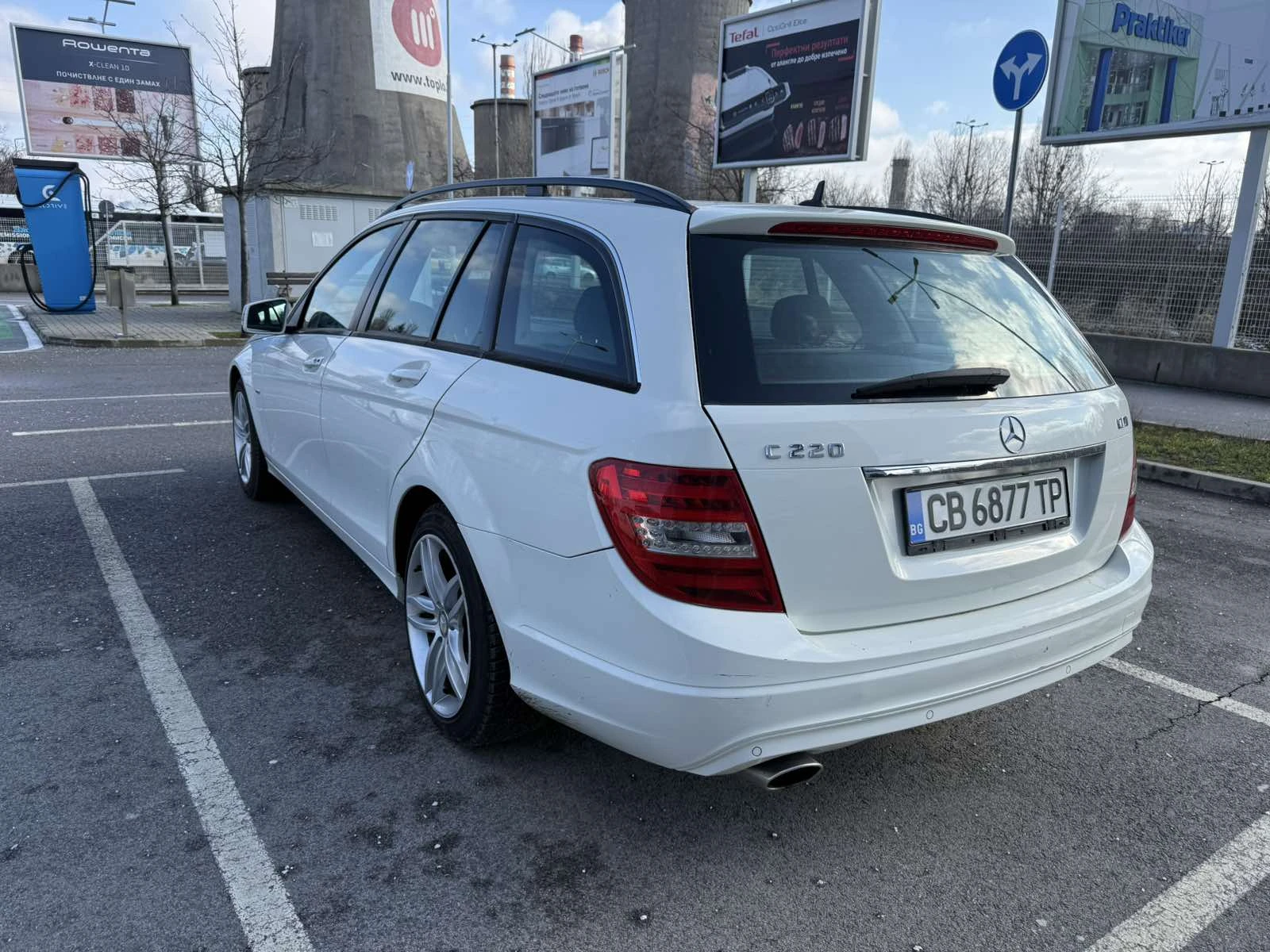 Mercedes-Benz 220 Facelift - изображение 2