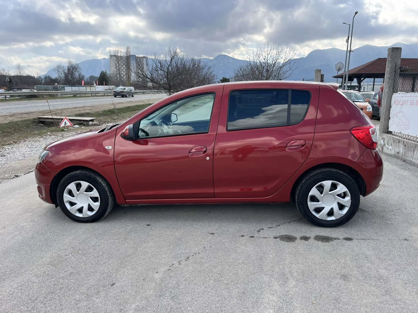 Dacia Sandero 1.2I 75��. LPG EURO 5B NAVI �������� ���� ������ | Mobile.bg � ����������� 6