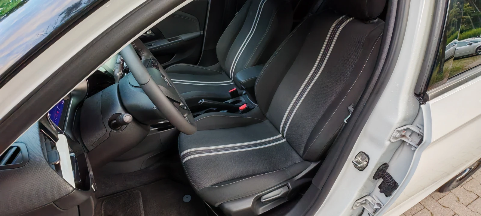 Opel Corsa 1.2i 33 000km., снимка 14 - Автомобили и джипове - 53791644