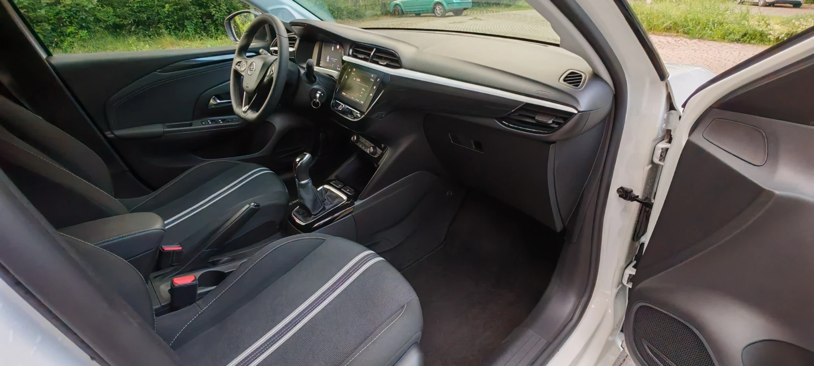 Opel Corsa 1.2i 33 000km., снимка 15 - Автомобили и джипове - 53791644