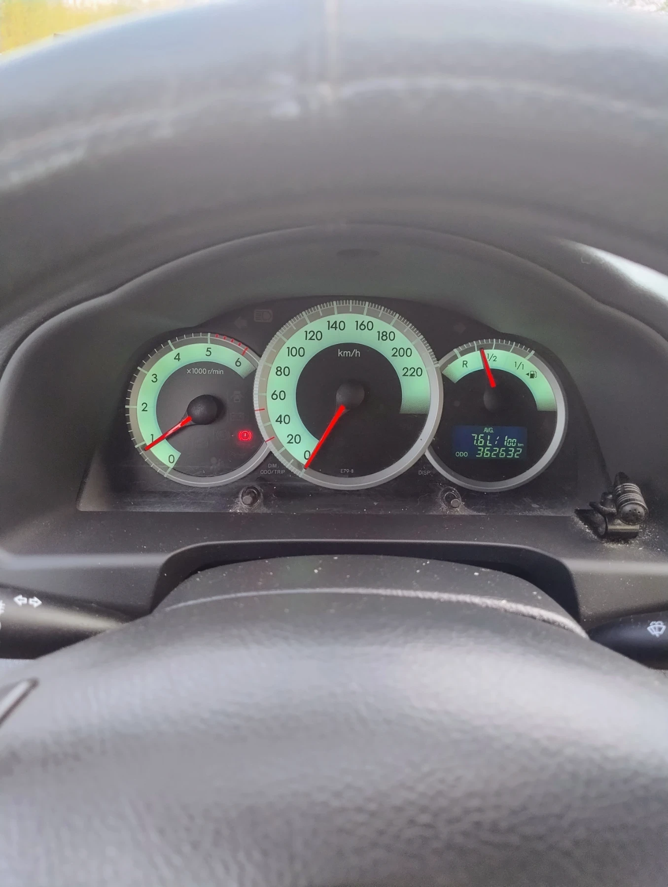 Toyota Corolla verso, снимка 9 - Автомобили и джипове - 54273656