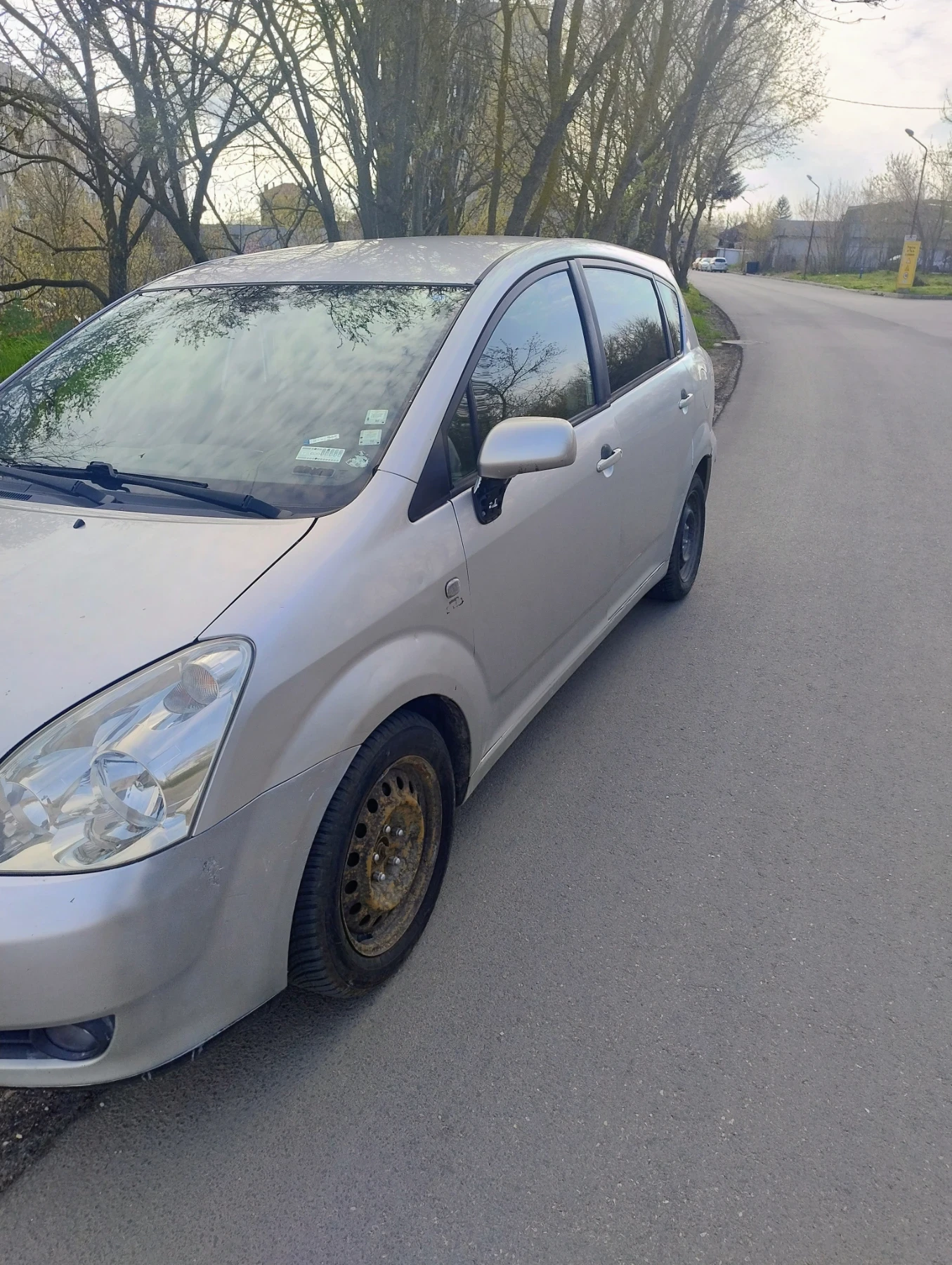 Toyota Corolla verso, снимка 4 - Автомобили и джипове - 54273656