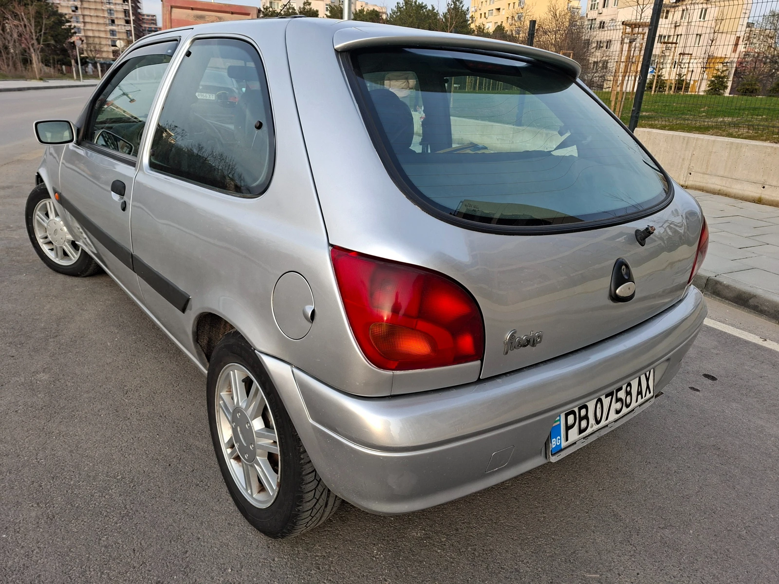 Ford Fiesta 1.3 Газ Клима, снимка 12 - Автомобили и джипове - 54622752