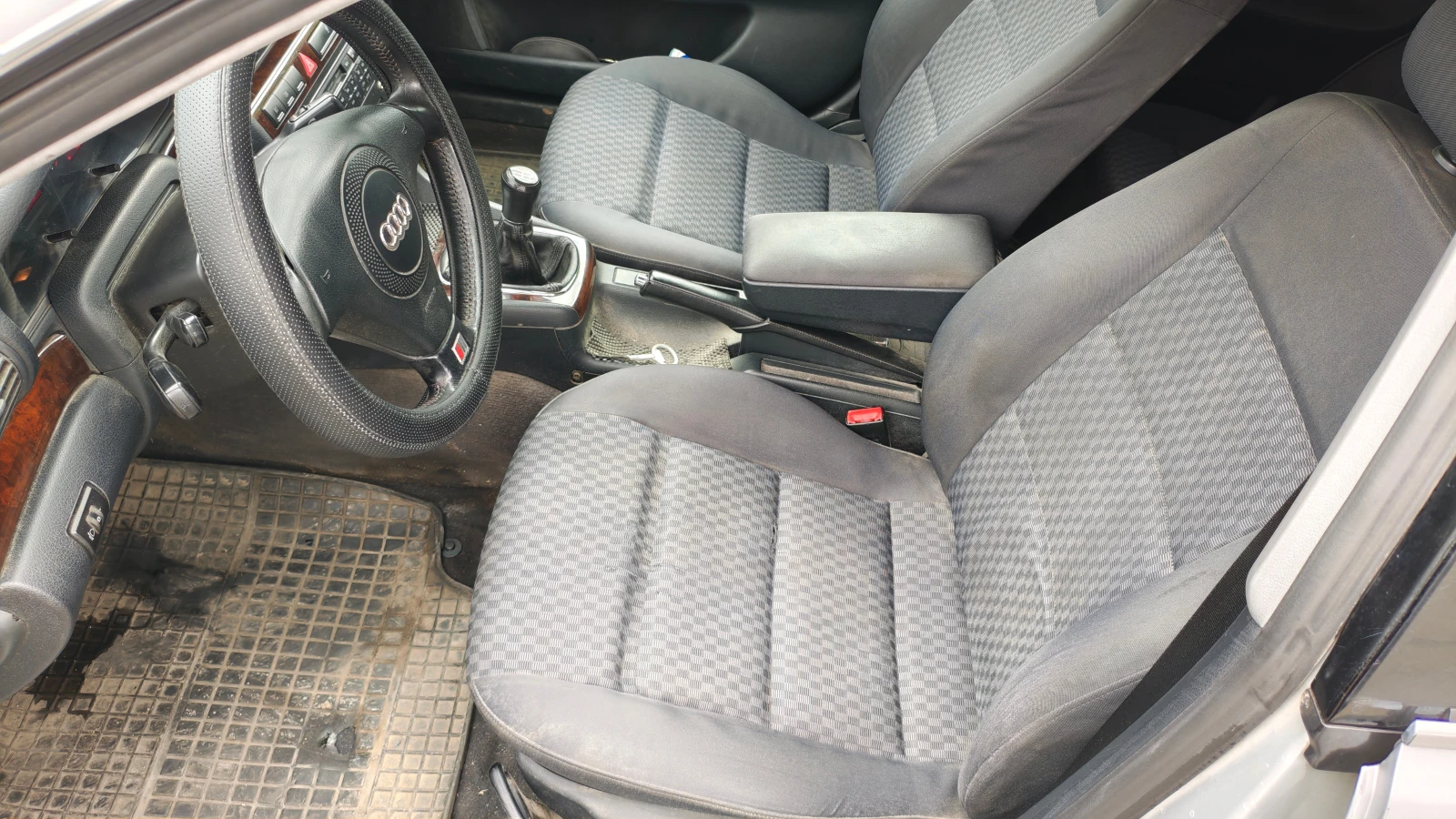 Audi A4 AVANT, снимка 6 - Автомобили и джипове - 54666860