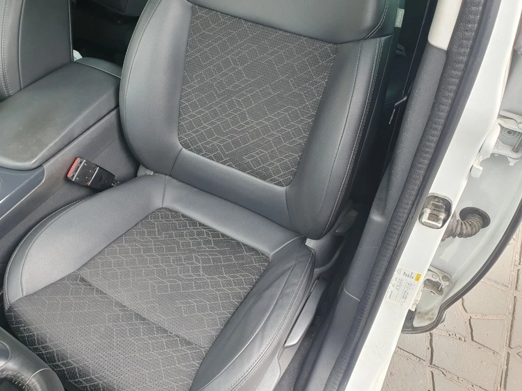 Peugeot 3008 1.6 bluehdi, снимка 12 - Автомобили и джипове - 54717528