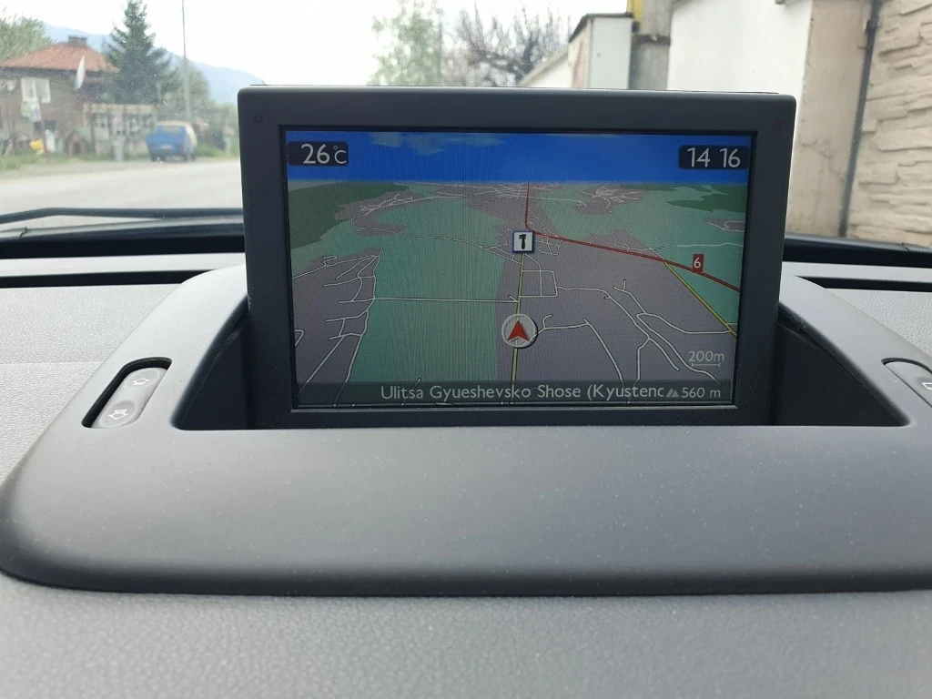 Peugeot 3008 1.6 bluehdi, снимка 10 - Автомобили и джипове - 54717528