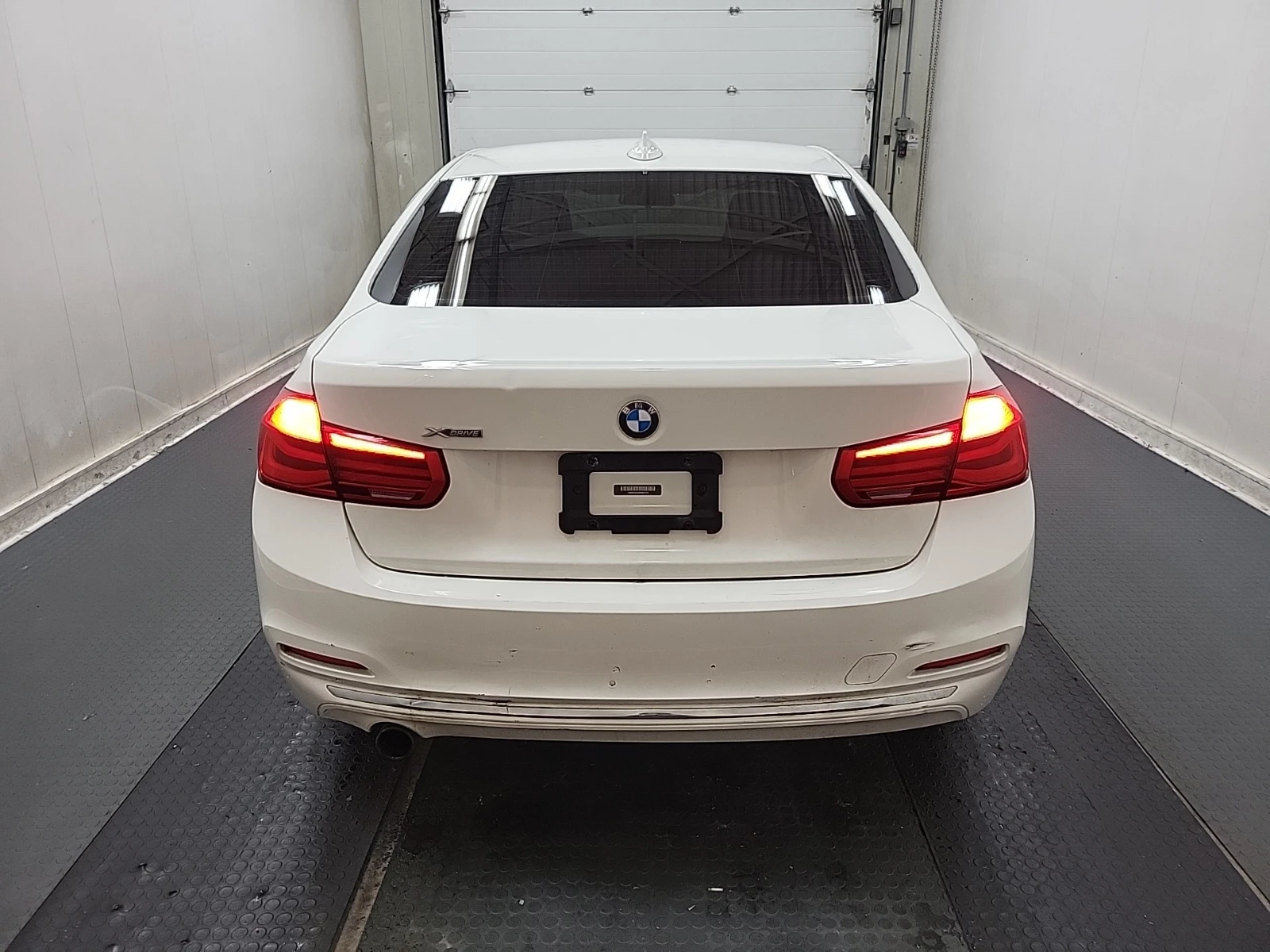 BMW 320 I XDRIVE, снимка 7 - Автомобили и джипове - 54757224