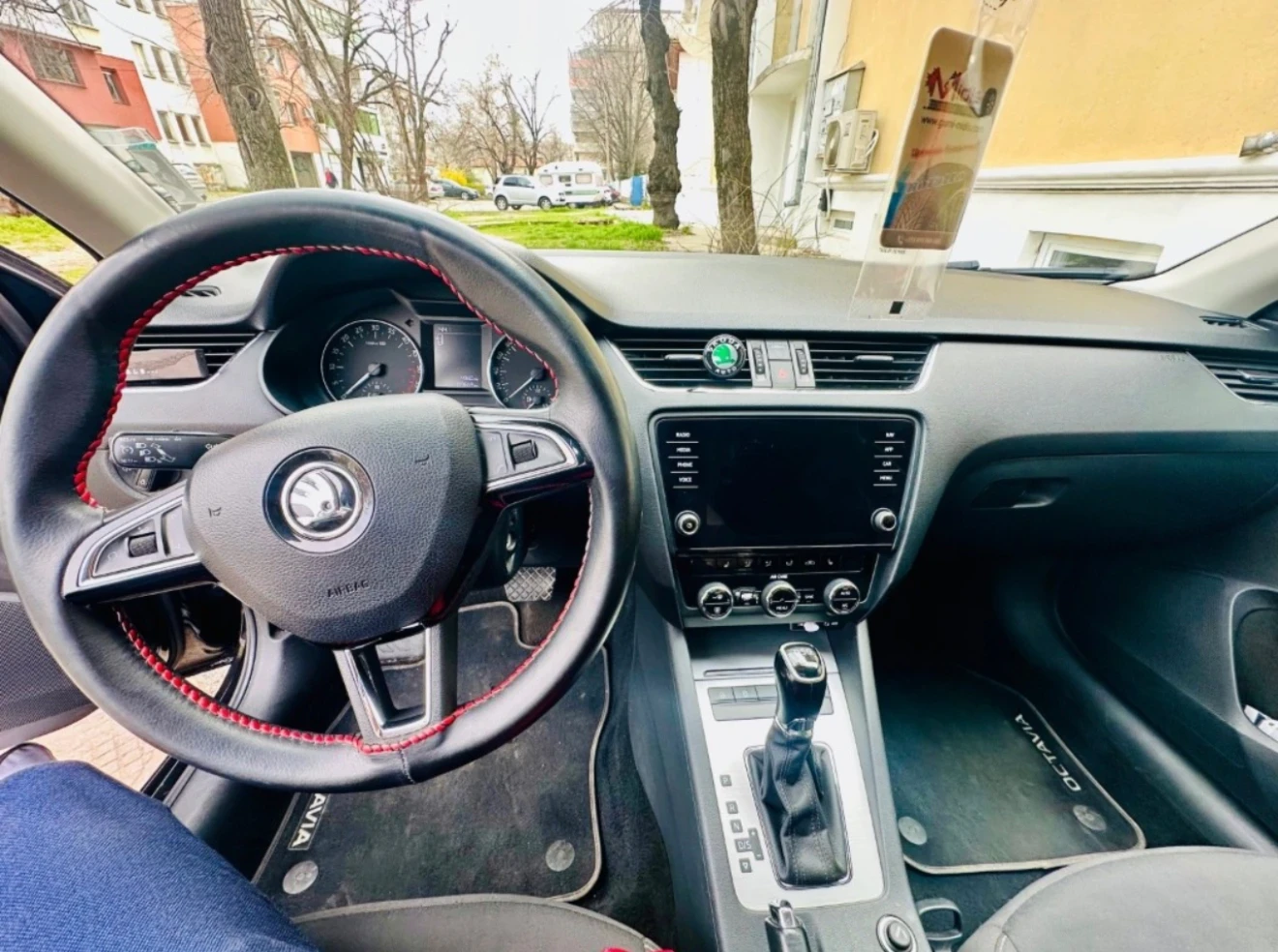 Skoda Octavia 1.6 tdi, снимка 9 - Автомобили и джипове - 54788522