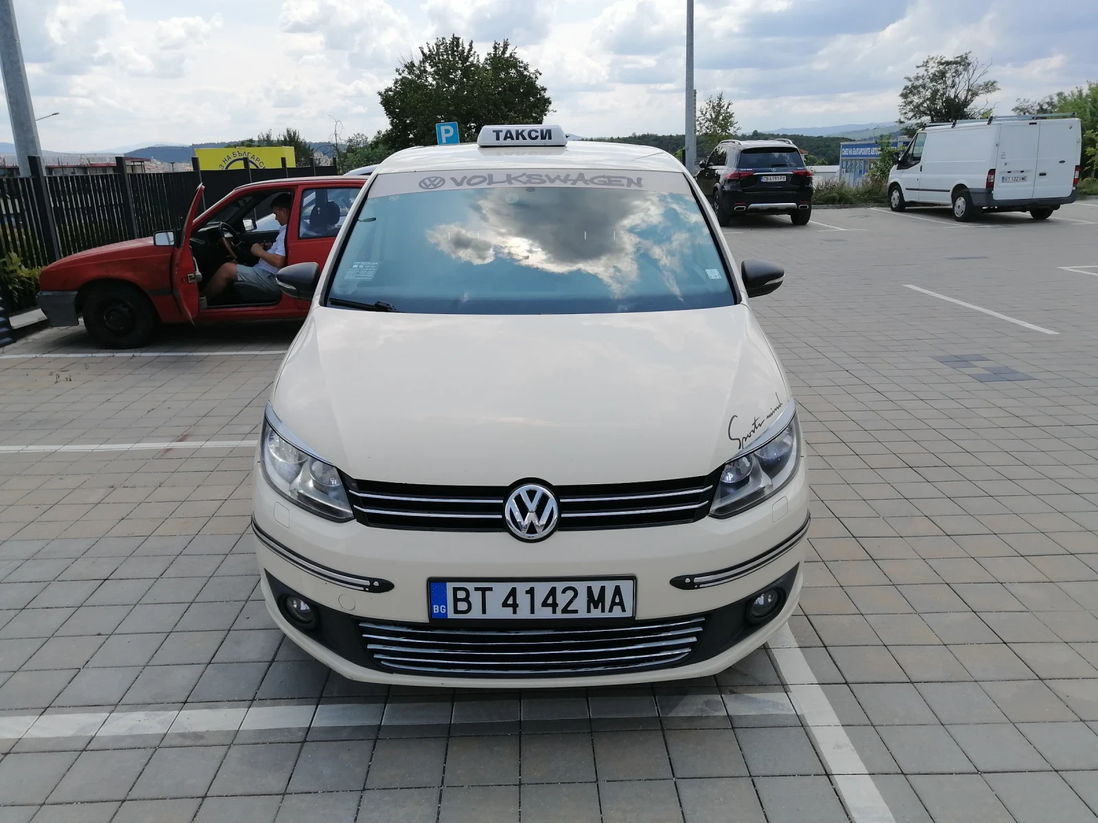 VW Touran 1.4 tsi, снимка 6 - Автомобили и джипове - 55404713