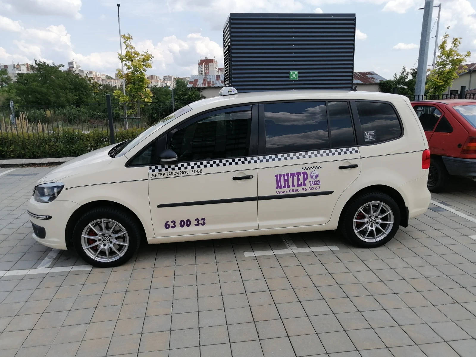 VW Touran 1.4 tsi, снимка 2 - Автомобили и джипове - 55404713