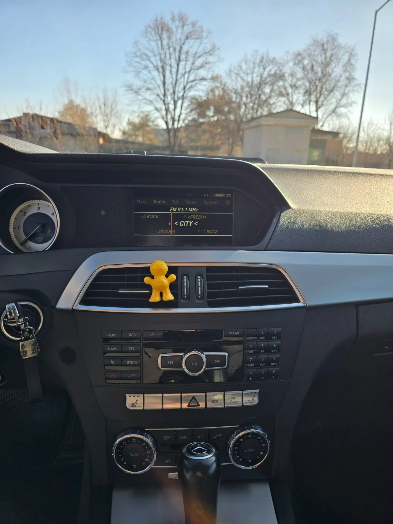 Mercedes-Benz C 220, снимка 11 - Автомобили и джипове - 55617790