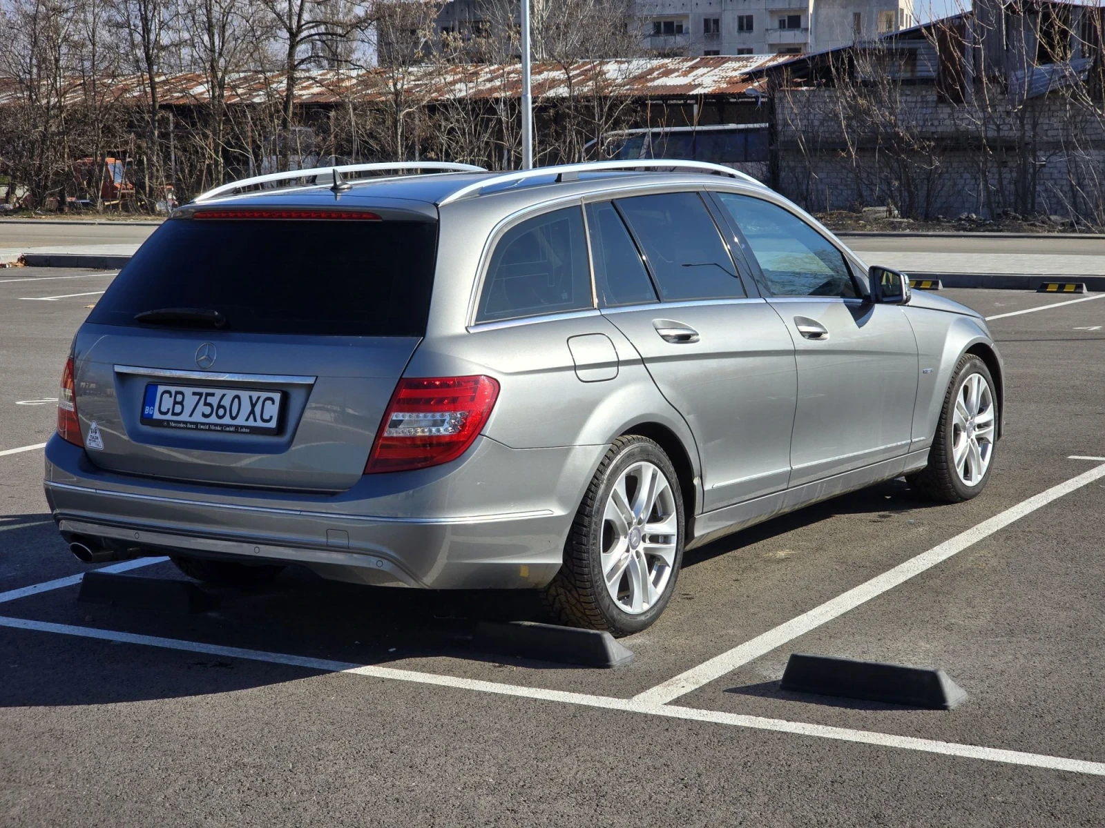 Mercedes-Benz C 220, снимка 4 - Автомобили и джипове - 55617790