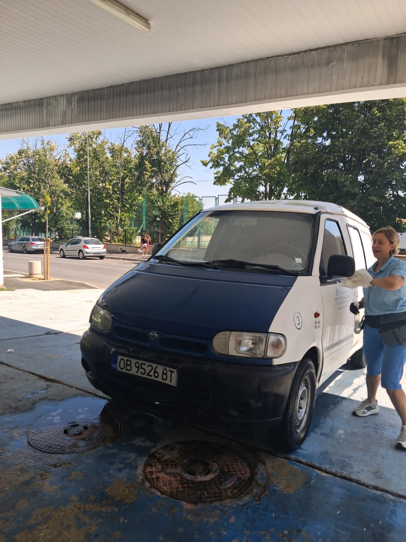 Nissan Serena 2.3D, снимка 9 - Автомобили и джипове - 55662624