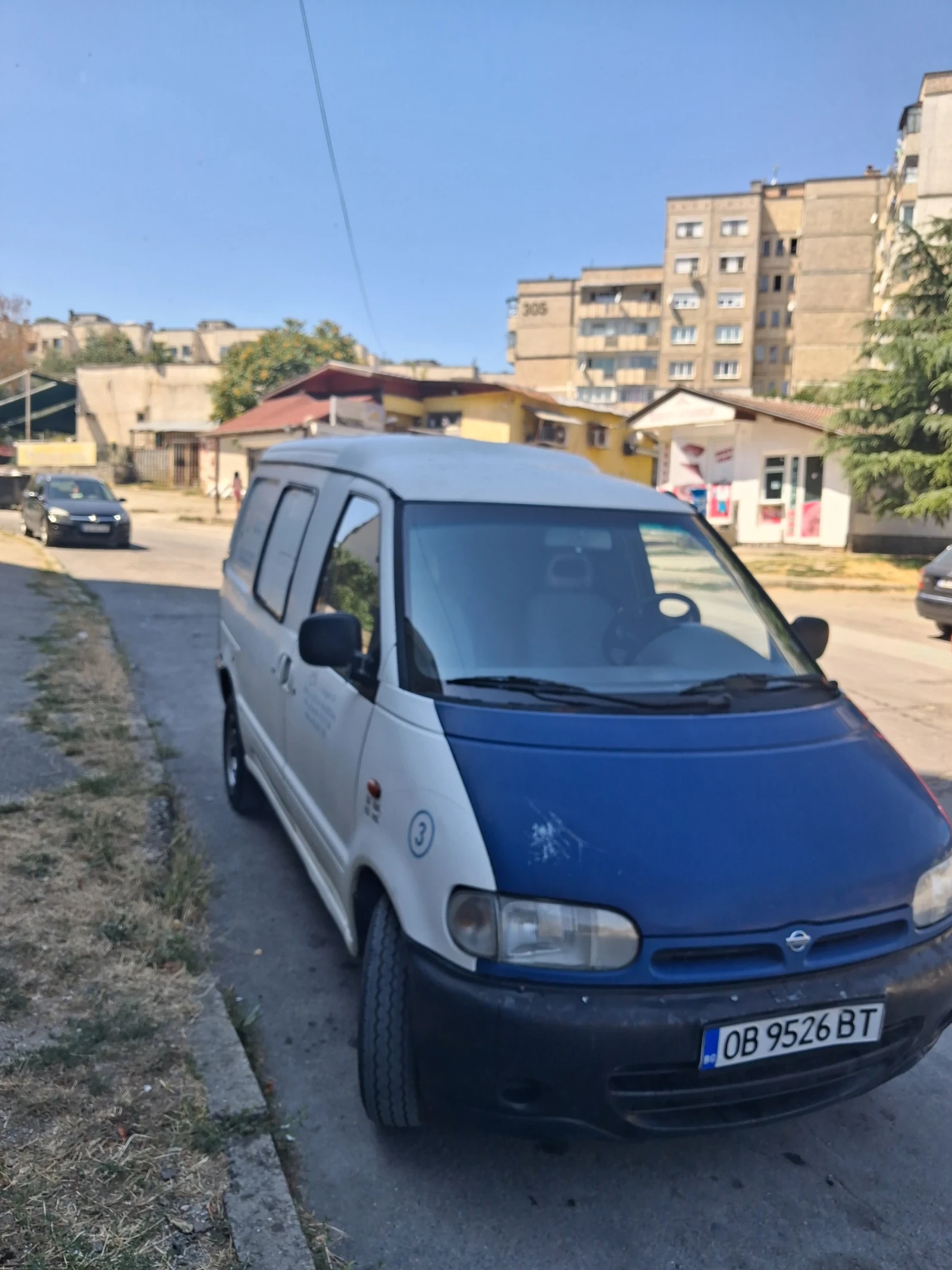 Nissan Serena 2.3D, снимка 2 - Автомобили и джипове - 55662624