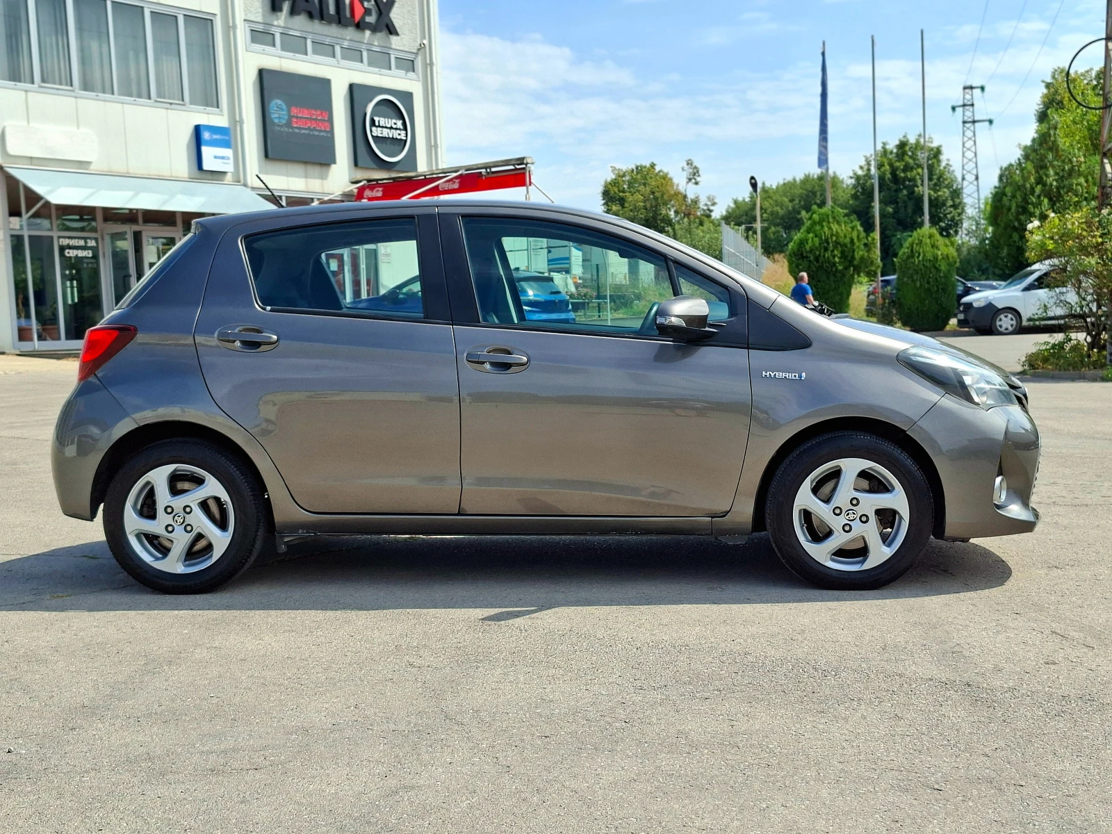 Toyota Yaris 1.5 Hybrid * * * FACELIFT* * * , снимка 4 - Автомобили и джипове - 55841312