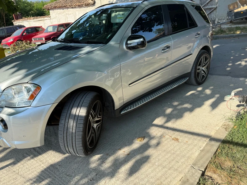 Mercedes-Benz ML 500 5.5 388к.с, снимка 4 - Автомобили и джипове - 52657214