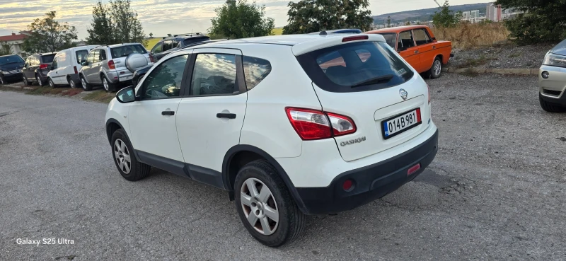 Nissan Qashqai 1.5dci, снимка 4 - Автомобили и джипове - 51955105