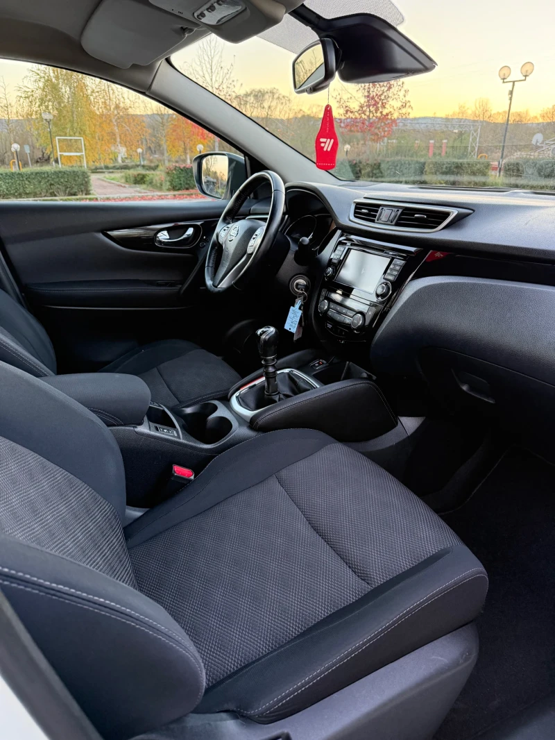 Nissan Qashqai FACELIFT, снимка 6 - Автомобили и джипове - 52424837
