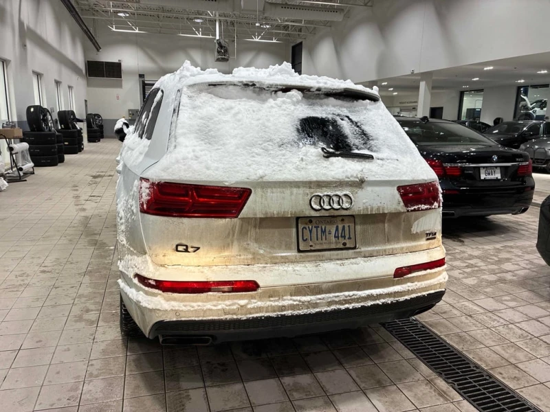 Audi Q7 * Progressiv * CARFAX * БЕЗ ПЪРВОНАЧАЛНА ВНОСКА, снимка 4 - Автомобили и джипове - 52777320