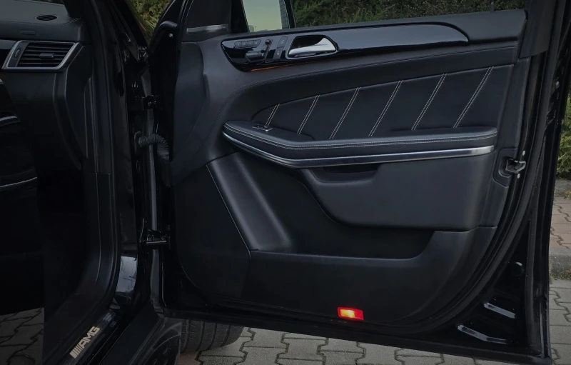 Mercedes-Benz GLS 63 AMG, снимка 10 - Автомобили и джипове - 52862084