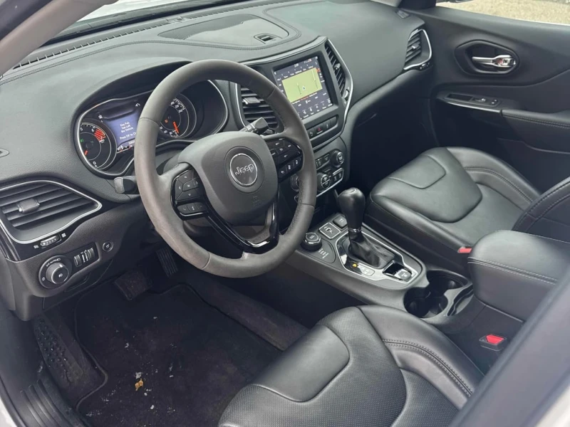 Jeep Cherokee * Altitude * CARFAX * БЕЗ ПЪРВОНАЧАЛНА ВНОСКА, снимка 5 - Автомобили и джипове - 52877795