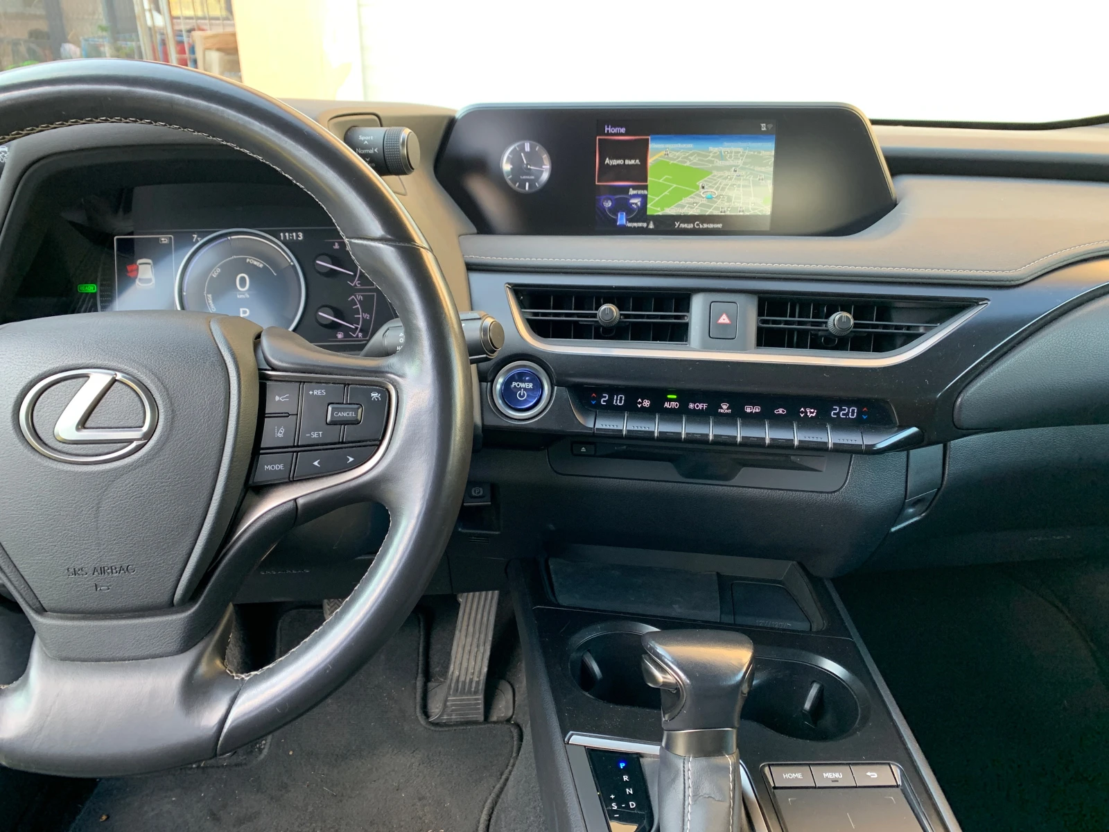 Lexus UX 250h-Hybrid White Pearl - изображение 9