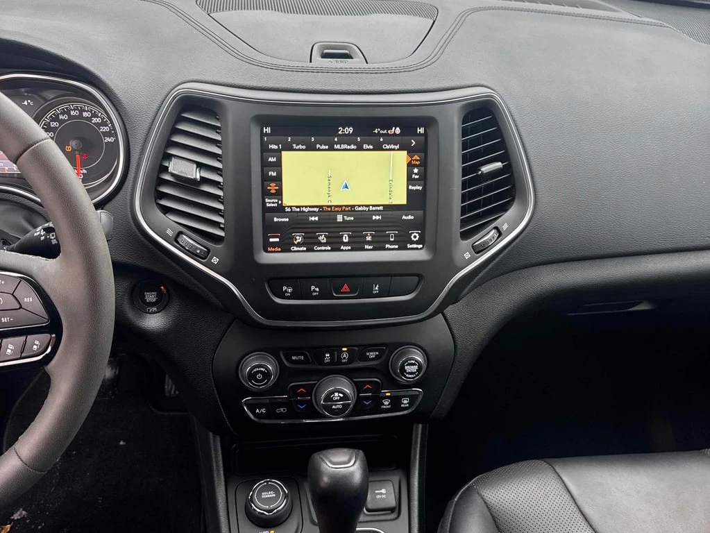Jeep Cherokee * Altitude * CARFAX * ��� ������������ ������ | Mobile.bg � ����������� 9