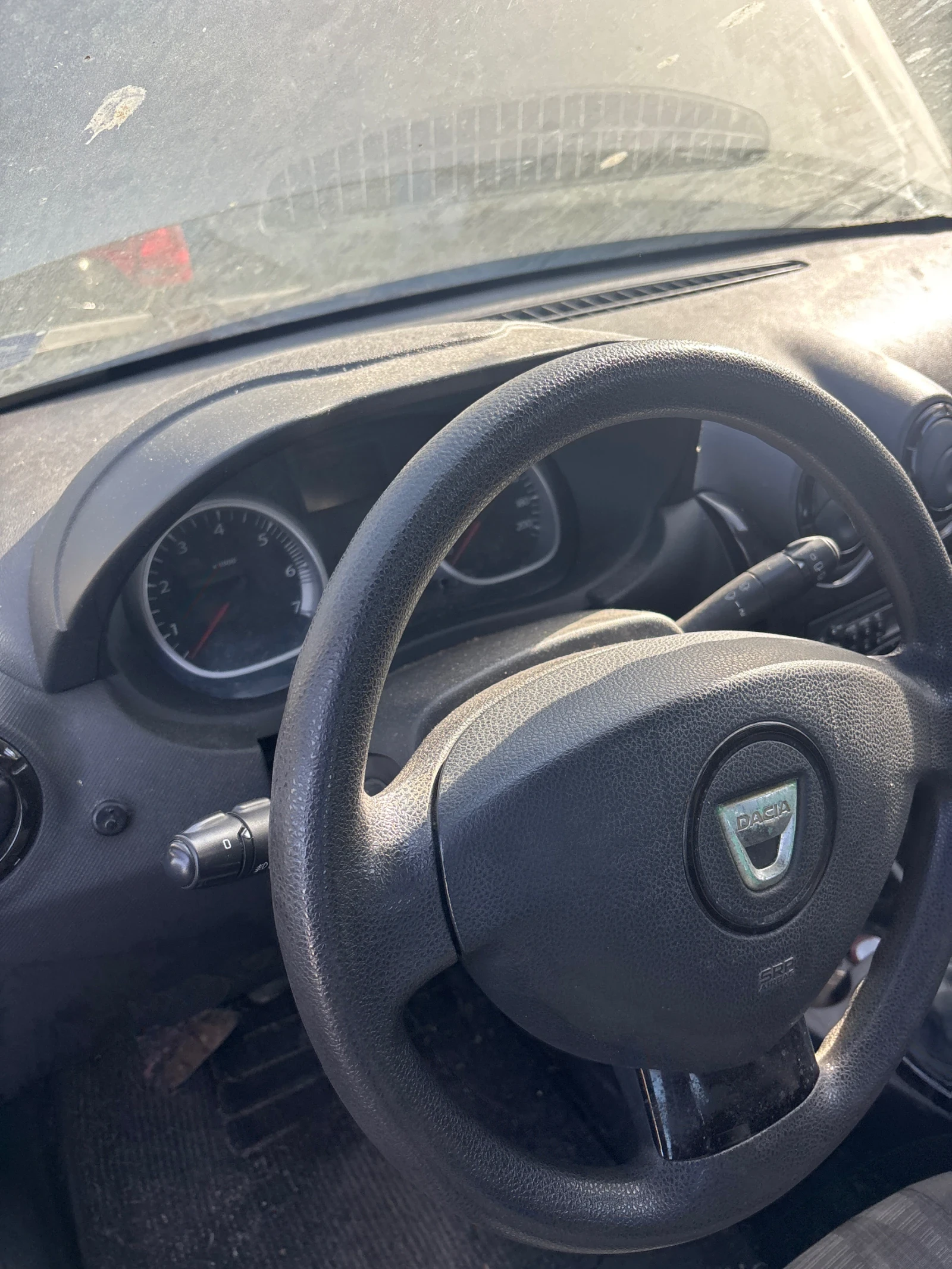 Dacia Duster, снимка 6 - Автомобили и джипове - 54326389