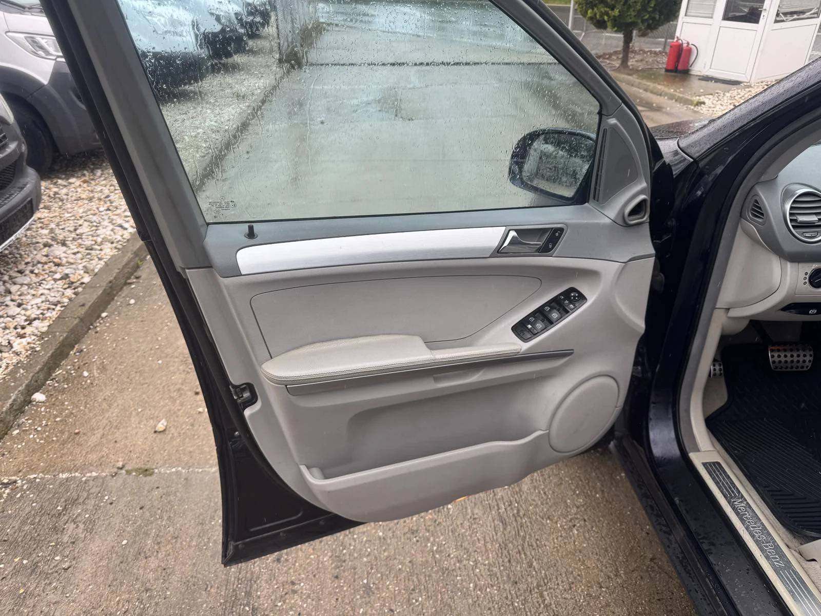 Mercedes-Benz ML 320CDIНА ПРУЖИНИ!!, снимка 10 - Автомобили и джипове - 54640541