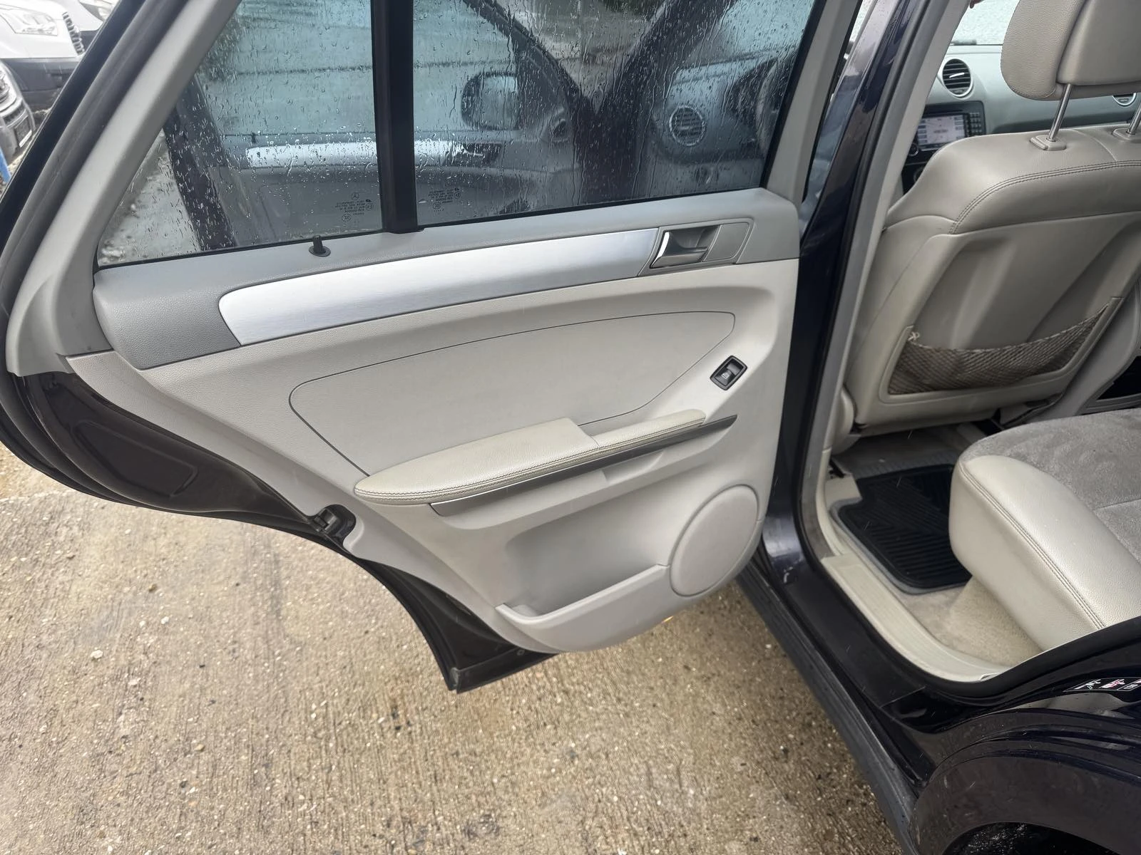 Mercedes-Benz ML 320CDIНА ПРУЖИНИ!!, снимка 15 - Автомобили и джипове - 54640541