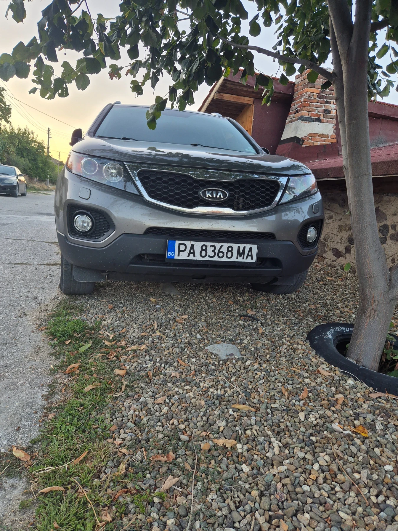 Kia Sorento Добро състояние , снимка 2 - Автомобили и джипове - 56570395
